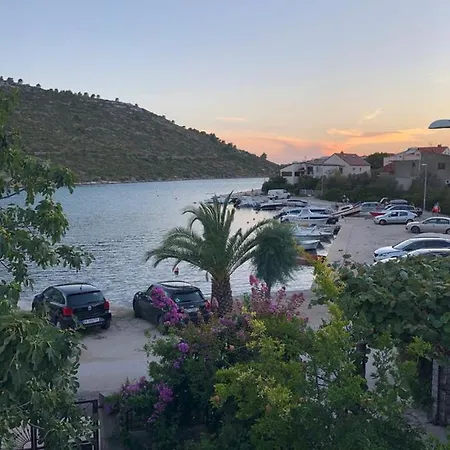 House Maja * Podglavica