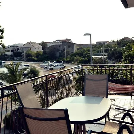 House Maja Apartment Podglavica